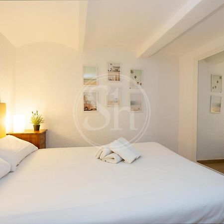 Practico Apartamento Cerca De Estacion De Sants Barcelona Luaran gambar
