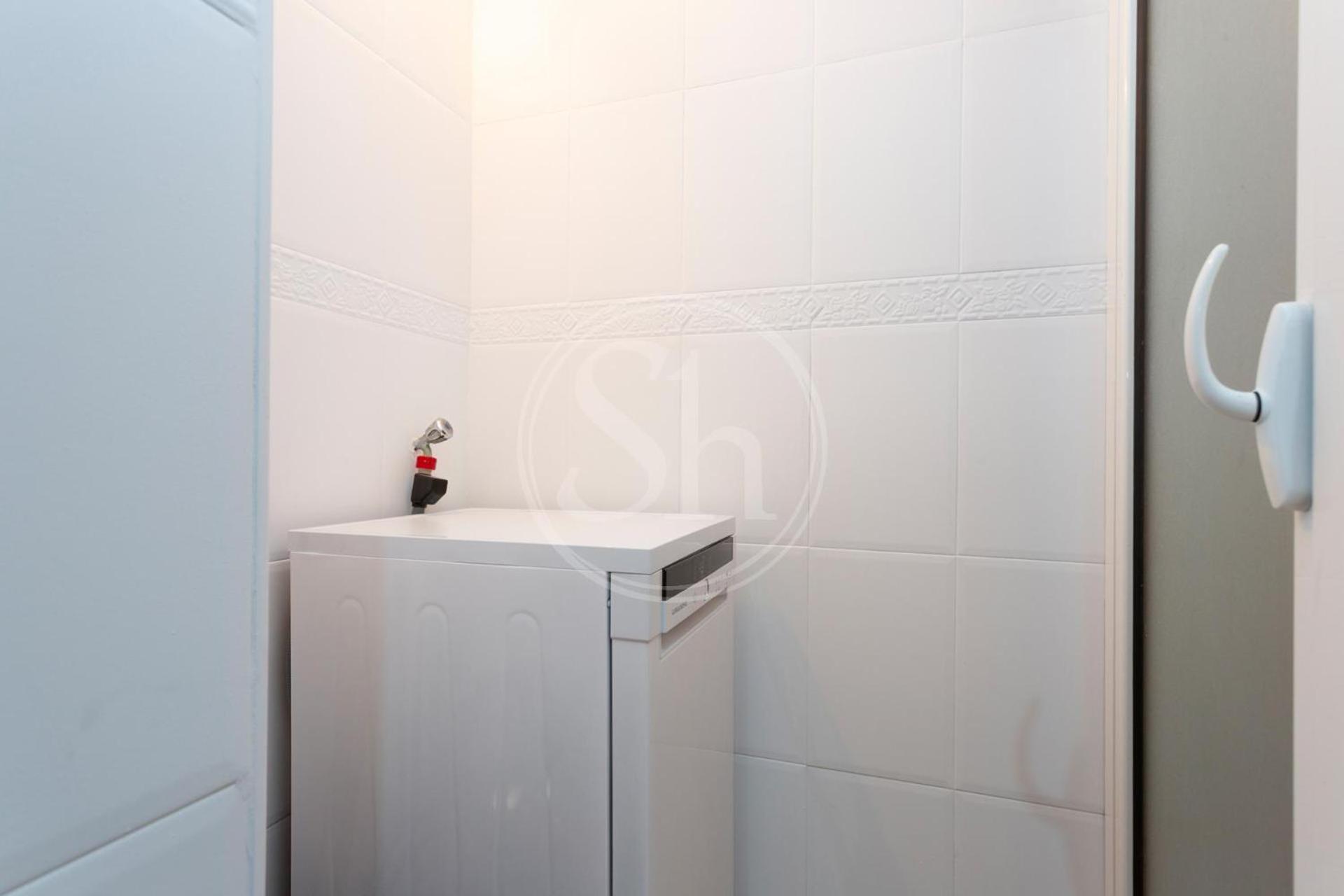 Practico Apartamento Cerca De Estacion De Sants Barcelona Luaran gambar