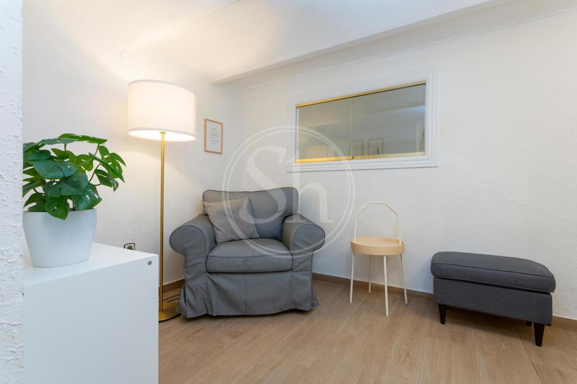Practico Apartamento Cerca De Estacion De Sants Barcelona Luaran gambar