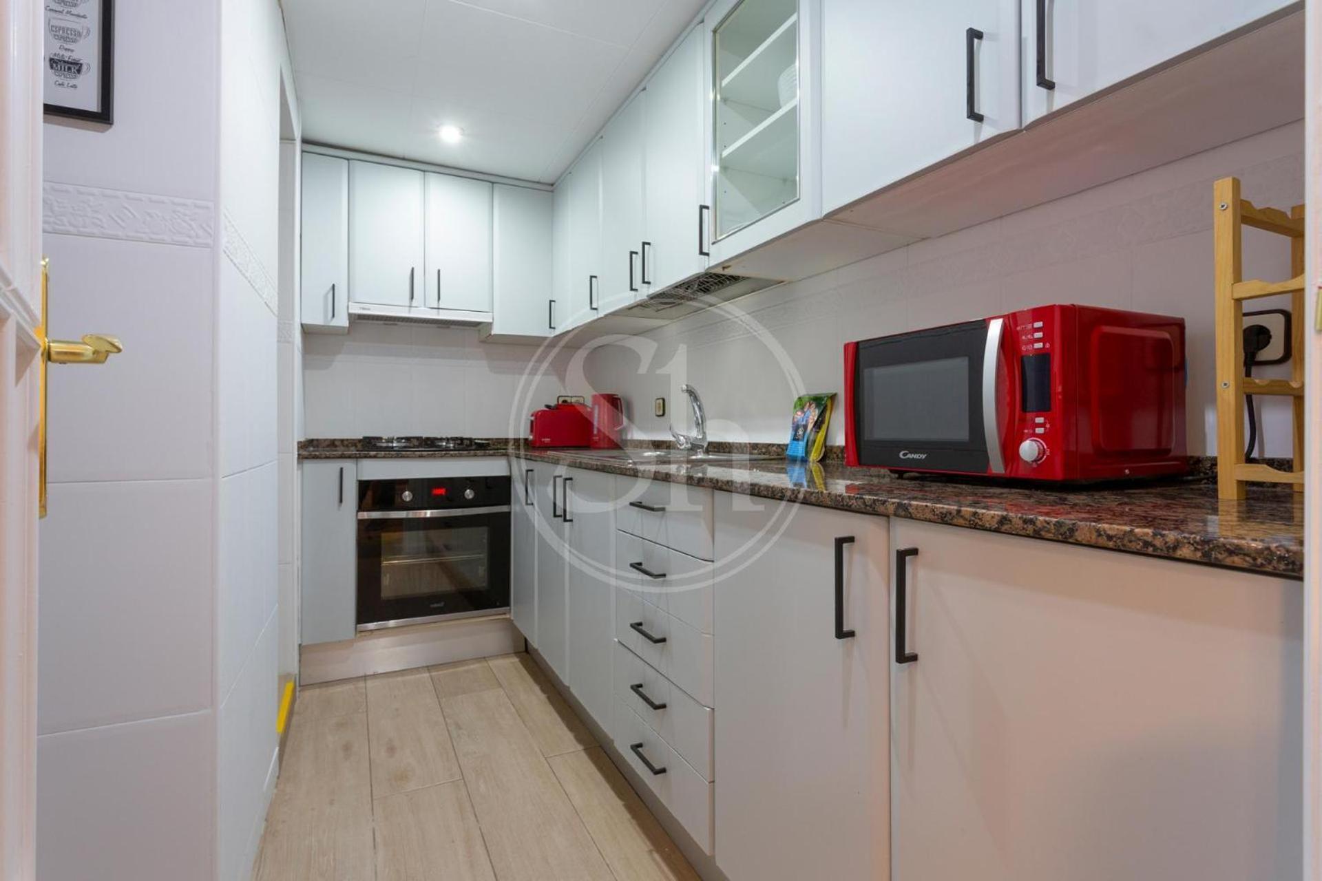 Practico Apartamento Cerca De Estacion De Sants Barcelona Luaran gambar
