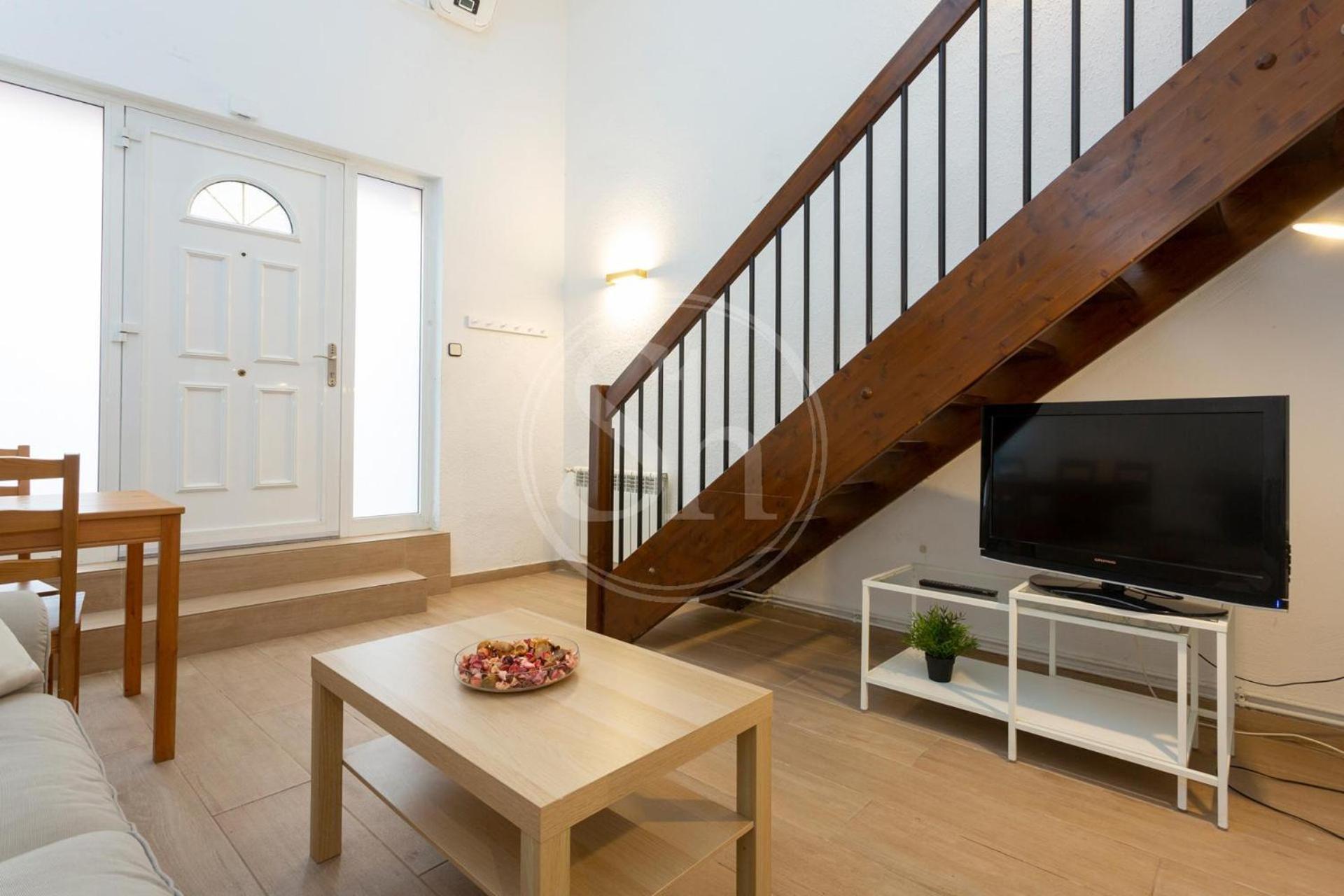 Practico Apartamento Cerca De Estacion De Sants Barcelona Luaran gambar