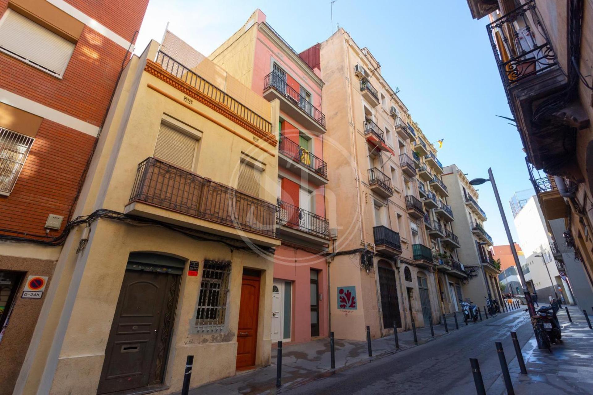 Practico Apartamento Cerca De Estacion De Sants Barcelona Luaran gambar